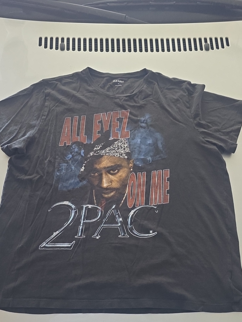 Old Navy Black 2Pac 'All Eyez On Me' Graphic Tee